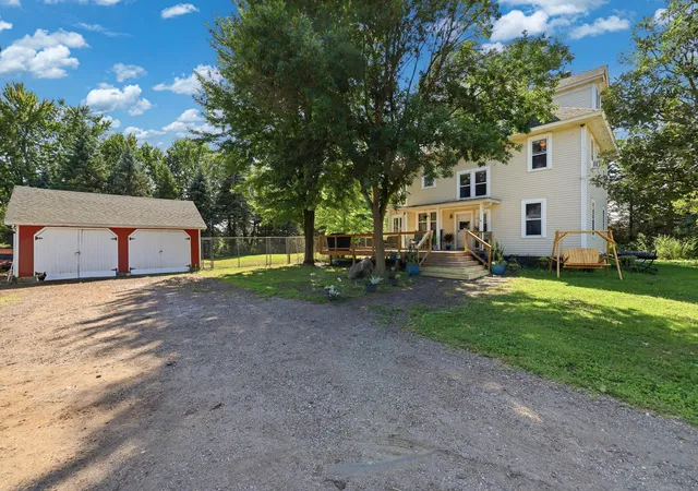 Photo 3 of Single family home for sale at 24951 Meridian Cir, Belle Plaine, MN 56011 | MLS# 7134464 | Listing updated on 2026-09-19