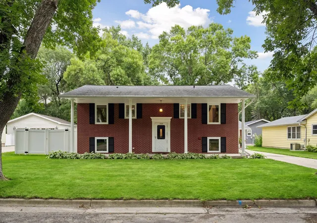 Photo 1 of Single family home for sale at 1309 10th St Sw, Willmar, MN 56201 | MLS# 7134466 | Listing updated on 2026-08-30