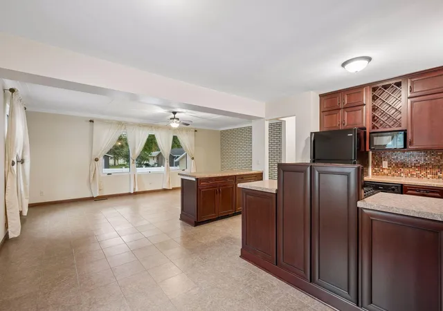 Photo 4 of Single family home for sale at 1309 10Th St Sw, Willmar, MN 56201 | MLS# 7134466 | Listing updated on 2026-08-30