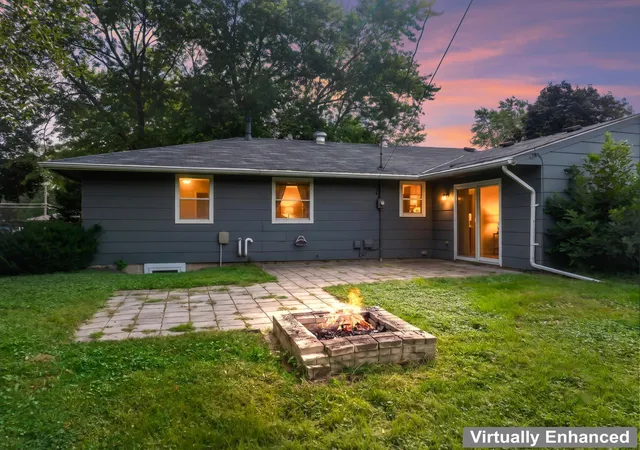 Photo 3 of Single family home for sale at 1006 Elmhill Dr, Albert Lea, MN 56007 | MLS# 7134468 | Listing updated on 2026-09-24