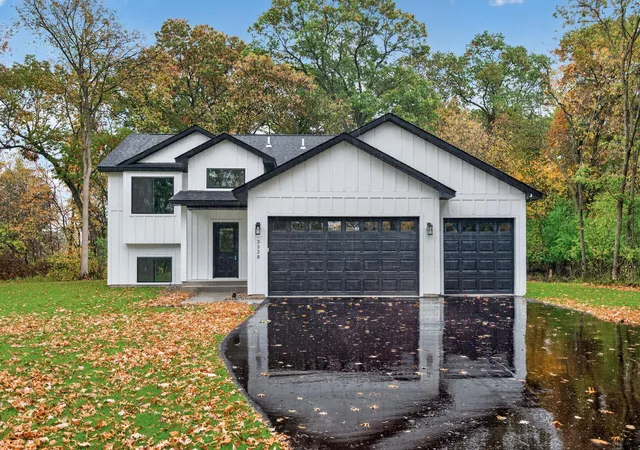 Photo 2 of Single family home for sale at 3528 Holly St S, Cambridge, MN 55008 | MLS# 7134489 | Listing updated on 2026-10-26