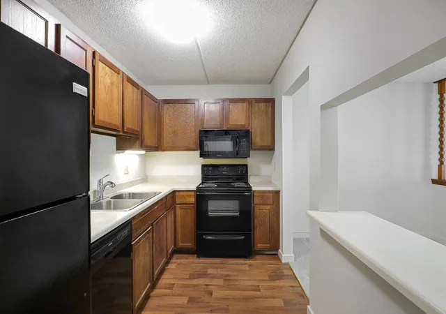 Photo 3 of Condo for sale at 10411 Cedar Lake Rd #208, Minnetonka, MN 55305 | MLS# 7134504 | Listing updated on 2026-08-29