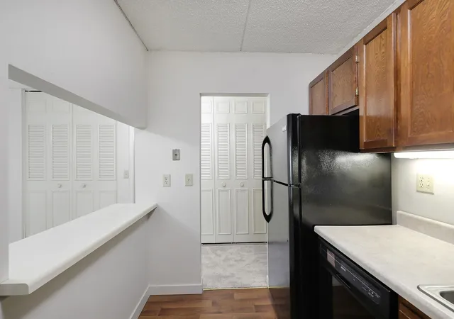 Photo 4 of Condo for sale at 10411 Cedar Lake Rd #208, Minnetonka, MN 55305 | MLS# 7134504 | Listing updated on 2026-08-29
