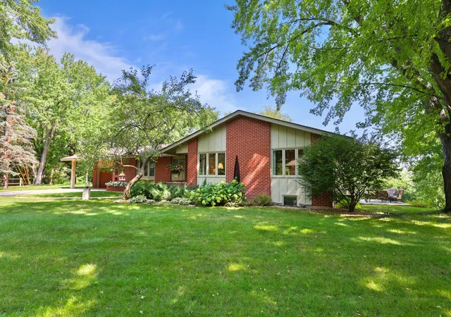 Photo 3 of Single family home for sale at 2502 Island View Dr, Saint Cloud, MN 56301 | MLS# 7134513 | Listing updated on 2026-10-03