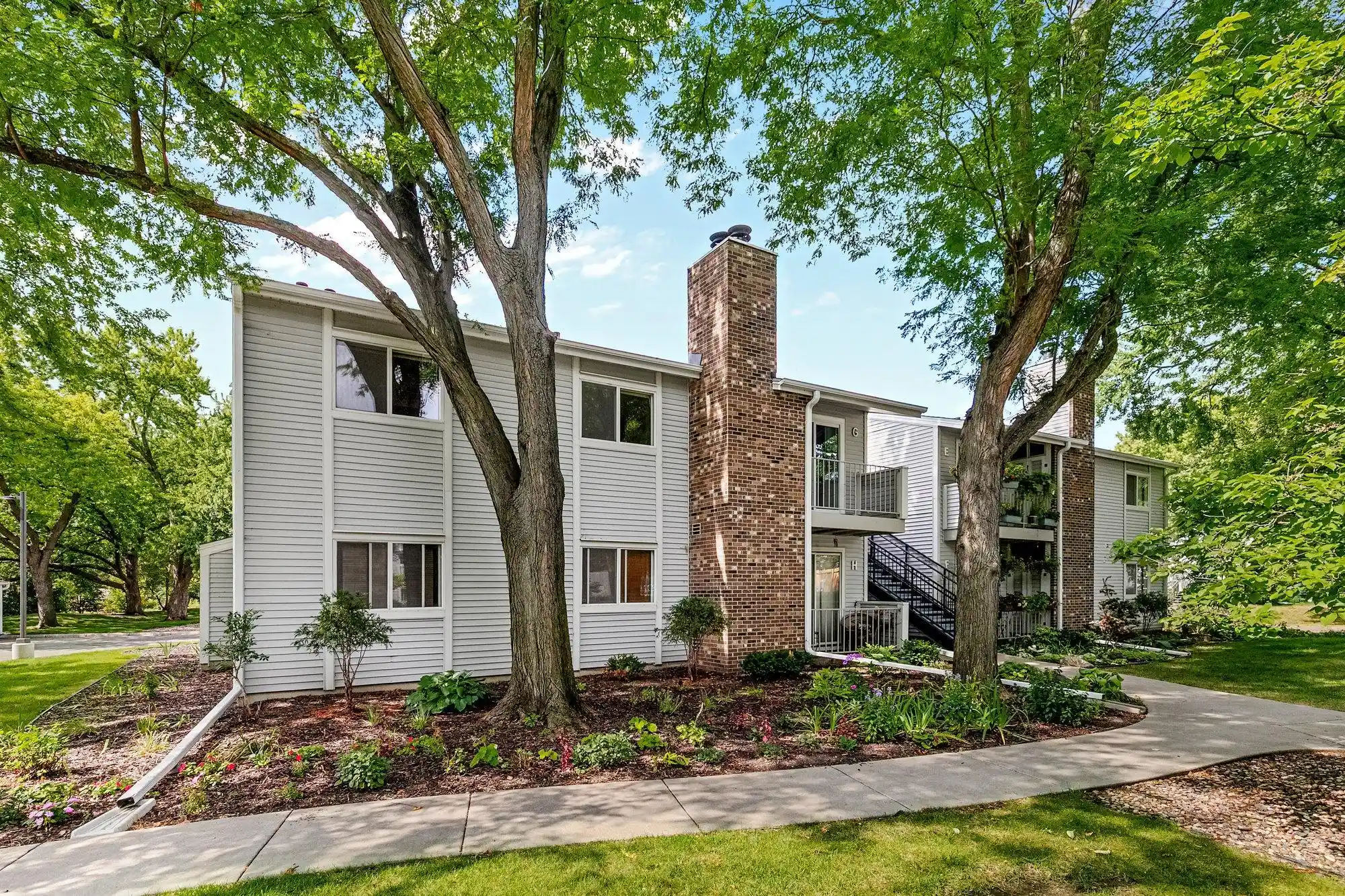 Listing Photo 1 - Condo for sale in 2296 Benson Ave located at 2296 Benson Ave, St. Paul, MN 55116 - Unit 2296 Benson Ave
