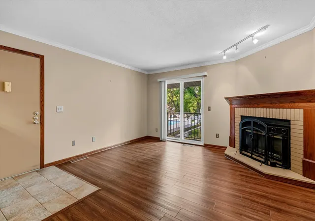 Photo 3 of Condo for sale at 2296 Benson Ave #G, Saint Paul, MN 55116 | MLS# 7134523 | Listing updated on 2026-08-28
