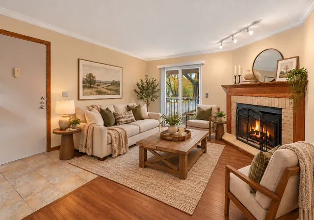 Listing Photo 4 - Condo for sale in building located at 2296 Benson Ave, St. Paul, MN 55116 - Unit #G