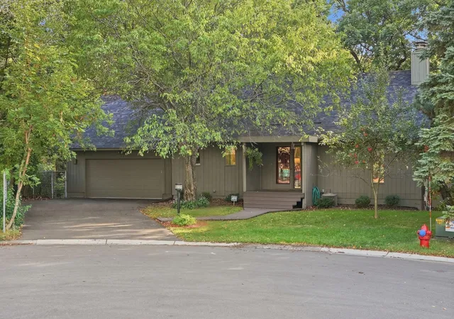 Photo 1 of Sale Pending at 3921 Woodview Ct, Saint Paul, MN 55127 | MLS# 7134524 | Listing updated on 2026-09-19