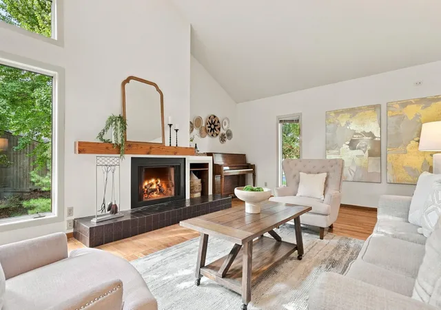 Photo 3 of Sale Pending at 3921 Woodview Ct, Saint Paul, MN 55127 | MLS# 7134524 | Listing updated on 2026-09-19