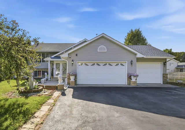 Photo 1 of Single family home for sale at 38554 8th Ave, North Branch, MN 55056 | MLS# 7134526 | Listing updated on 2026-09-03