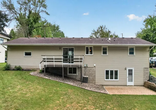 Photo 3 of Sale Pending at 30880 Belair Dr, Lindstrom, MN 55045 | MLS# 7134548 | Listing updated on 2026-10-01