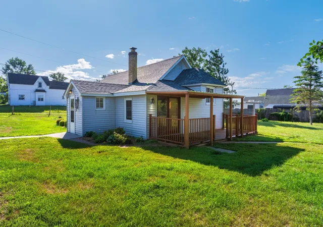 Photo 2 of Single family home for sale at 203 Mississippi Ave Sw, Bemidji, MN 56601 | MLS# 7134553 | Listing updated on 2026-09-02