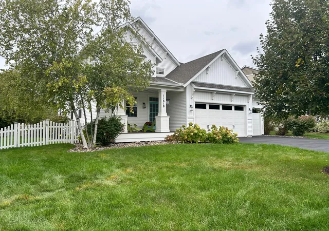 Photo 1 of Sale Pending at 11618 Ivywood Cir, Saint Paul, MN 55129 | MLS# 7134568 | Listing updated on 2026-09-30