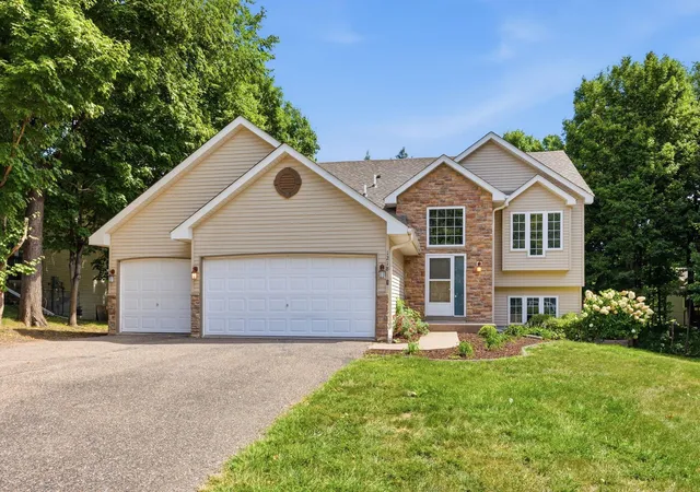Photo 1 of Single family home for sale at 1218 Timber Ln, Buffalo, MN 55313 | MLS# 7134577 | Listing updated on 2026-10-05