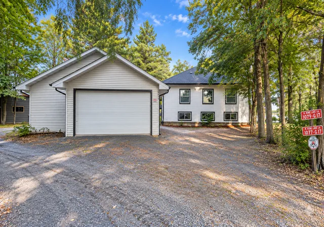 Photo 4 of Single family home for sale at 1077 Bone Lake Ln W, Milltown, WI 54858 | MLS# 7134581 | Listing updated on 2026-10-21
