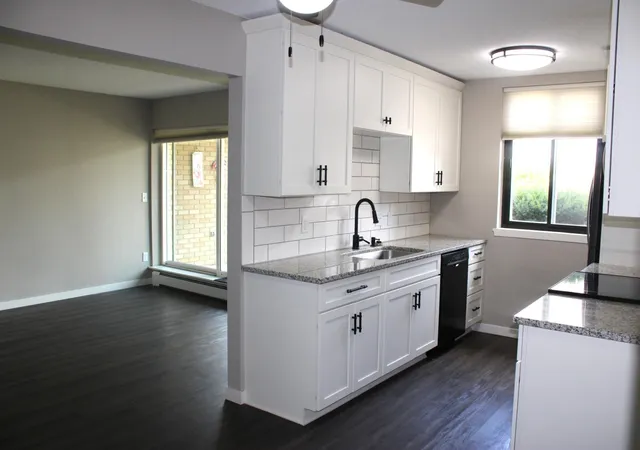 Listing Photo 4 - Condo for sale in building located at 535 19th St NW, Rochester, MN 55901 - Unit #11