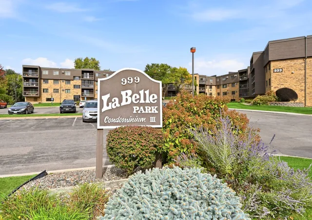 Photo 1 of Condo for sale at 999 41st Avenue Ne #210, Minneapolis, MN 55421 | MLS# 7134600 | Listing updated on 2026-10-14