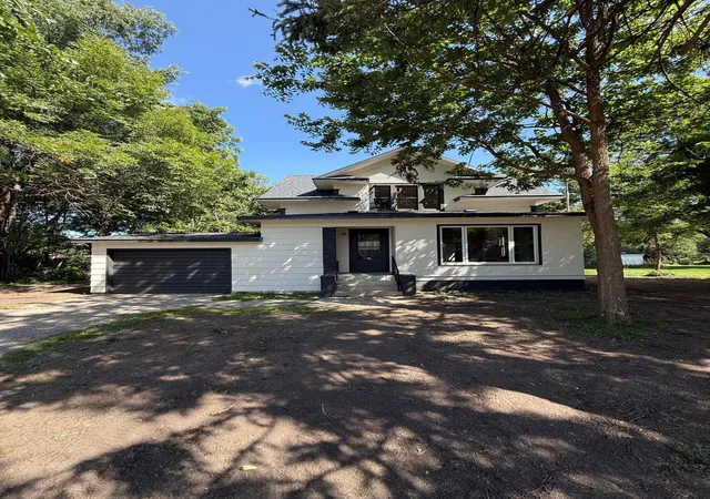 Photo 1 of Single family home for sale at 401 2nd St N, Atwater, MN 56209 | MLS# 7134609 | Listing updated on 2026-08-31