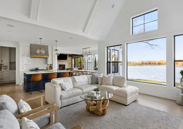 Photo 4 of Single family home for sale at 2213 Oakland Rd, Minnetonka, MN 55305 | MLS# 7134610 | Listing updated on 2026-08-27
