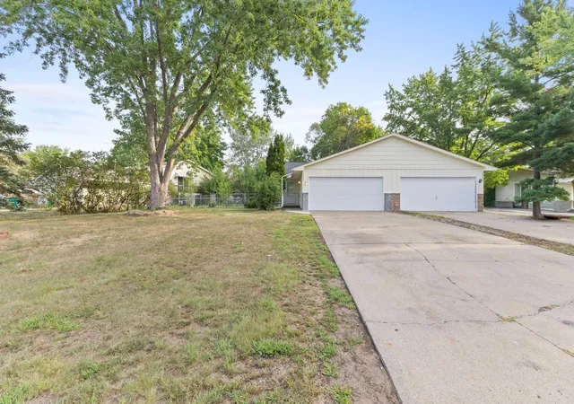 Photo 2 of Townhouse for sale at 2163 109th Ln Nw, Coon Rapids, MN 55433 | MLS# 7134618 | Listing updated on 2026-08-29