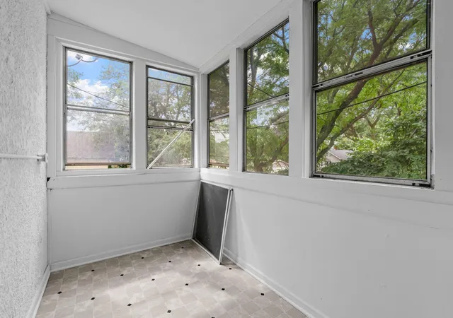 Photo 5 of House for sale at 2600 Washington St Ne, Minneapolis, MN 55418 | MLS# 7134621 | Listing updated on 2026-08-30