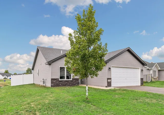 Photo 2 of Single family home for sale at 421 Staples Rd, Osceola, WI 54020 | MLS# 7134630 | Listing updated on 2026-09-04