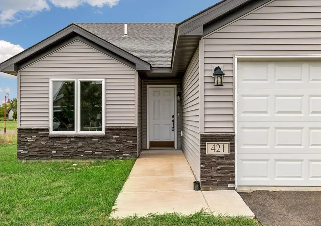 Photo 4 of Single family home for sale at 421 Staples Rd, Osceola, WI 54020 | MLS# 7134630 | Listing updated on 2026-09-04