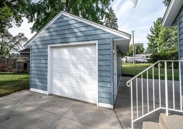 Photo 2 of Sale Pending at 1202 Sunnyside Dr, Farmington, MN 55024 | MLS# 7134632 | Listing updated on 2026-10-23