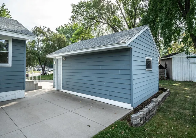 Photo 3 of Sale Pending at 1202 Sunnyside Dr, Farmington, MN 55024 | MLS# 7134632 | Listing updated on 2026-10-23