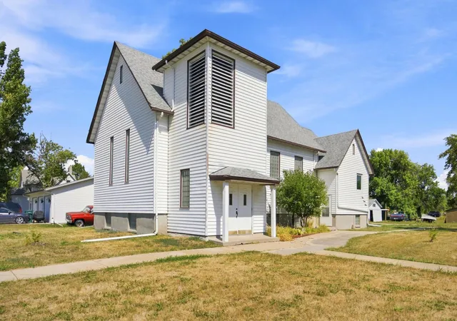 Photo 1 of Single family home for sale at 639 Front St, Gardner, ND 58036 | MLS# 7134647 | Listing updated on 2026-09-04