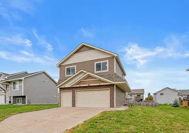 Single family home for sale at 825 Highview Loop SE, Pine City, MN 55063 | MLS# 7134655
