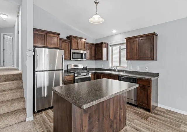 Photo 3 of Single family home for sale at 825 Highview Loop Se, Pine City, MN 55063 | MLS# 7134655 | Listing updated on 2026-09-30