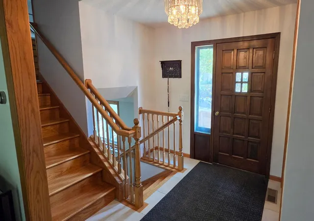 Photo 3 of Single family home for sale at 12123 Red Oak Ct S, Burnsville, MN 55337 | MLS# 7134657 | Listing updated on 2026-08-30
