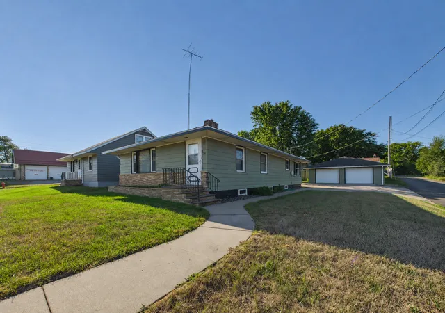 Photo 3 of Sale Pending at 610 3rd St N, Waite Park, MN 56387 | MLS# 7134672 | Listing updated on 2026-09-21