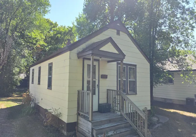 Photo 2 of Single family home for sale at 1540 14 1/2 St S, Fargo, ND 58103 | MLS# 7134690 | Listing updated on 2026-08-28