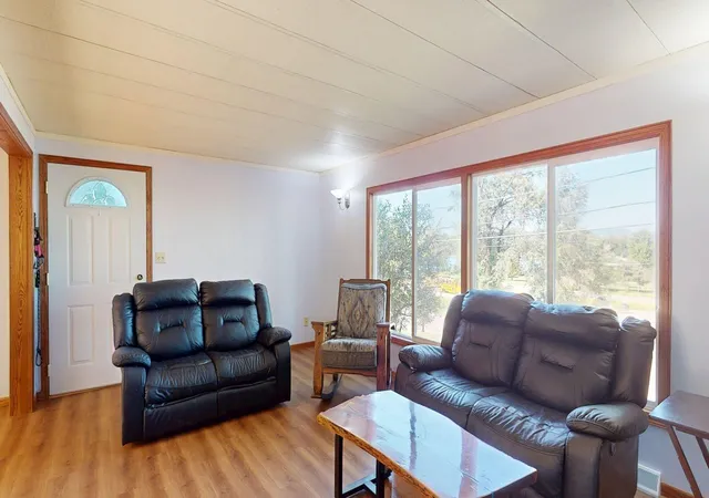 Photo 4 of Single family home for sale at 689 E Lake Blvd, Winona, MN 55987 | MLS# 7134711 | Listing updated on 2026-10-13