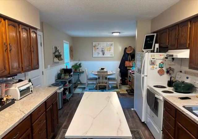 Photo 3 of Sale Pending at 128 S Morrison Ave, Jackson, MN 56143 | MLS# 7134723 | Listing updated on 2026-09-08