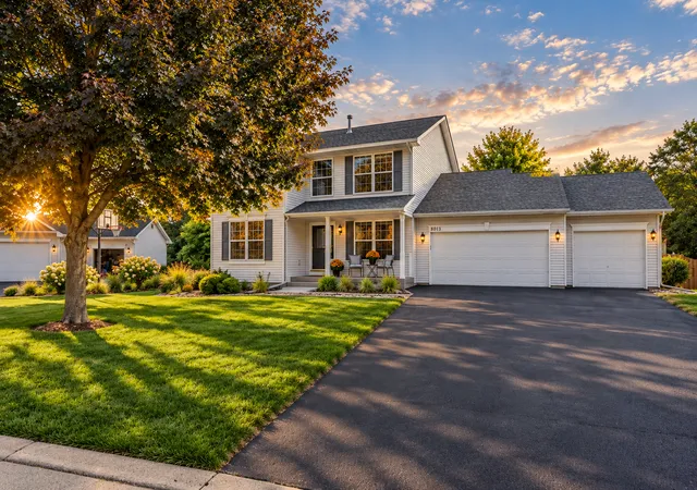 Photo 1 of Single family home for sale at 8013 Greenbriar Ct, Saint Paul, MN 55125 | MLS# 7134724 | Listing updated on 2026-09-28