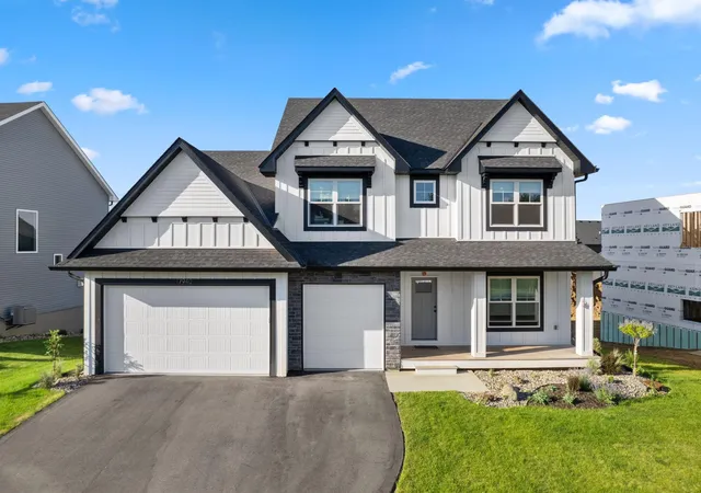 Photo 1 of Single family home for sale at 17940 Headwaters Dr, Lakeville, MN 55044 | MLS# 7134731 | Listing updated on 2026-08-30