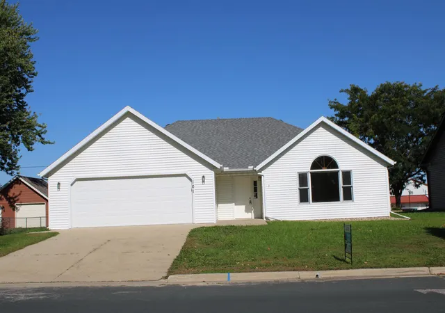 Single family home for sale at 101 7th Street NE, Kasson, MN 55944 | MLS# 7134735