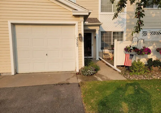 Photo 1 of Single family home for sale at 1833 Southcross Dr W #2202, Burnsville, MN 55306 | MLS# 7134761 | Listing updated on 2026-08-31