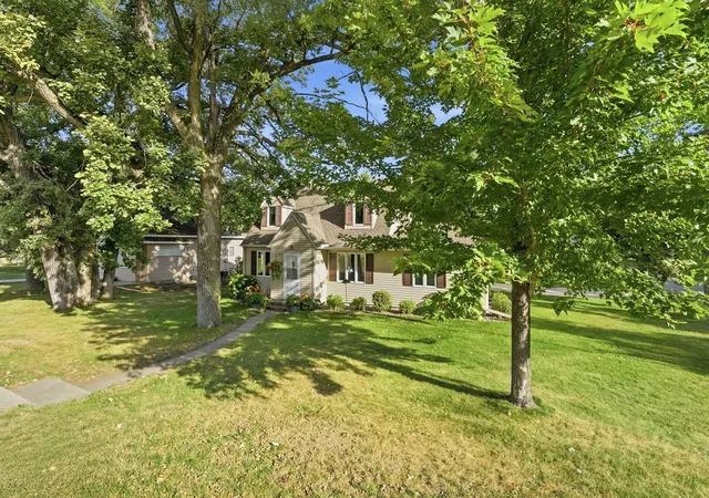 Photo 2 of Single family home for sale at 217 2nd Ave Ne, New London, MN 56273 | MLS# 7134785 | Listing updated on 2026-09-03
