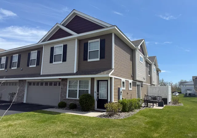 Photo 1 of Single family home for sale at 7238 Dora Dr, Hugo, MN 55038 | MLS# 7134794 | Listing updated on 2026-09-30
