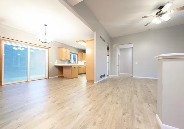 Photo 2 of Single family home for sale at 2100 Sibley View Ct, Northfield, MN 55057 | MLS# 7134797 | Listing updated on 2026-08-29