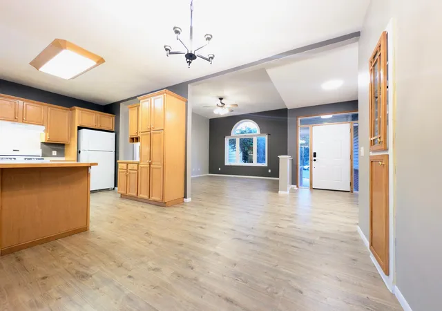 Photo 3 of Single family home for sale at 2100 Sibley View Ct, Northfield, MN 55057 | MLS# 7134797 | Listing updated on 2026-08-29