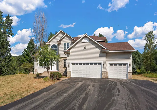 Photo 2 of Single family home for sale at 14490 N 21st St, West Lakeland Twp, MN 55082 | MLS# 7134846 | Listing updated on 2026-09-16