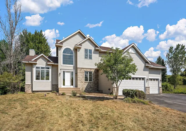 Photo 3 of Single family home for sale at 14490 N 21st St, West Lakeland Twp, MN 55082 | MLS# 7134846 | Listing updated on 2026-09-16