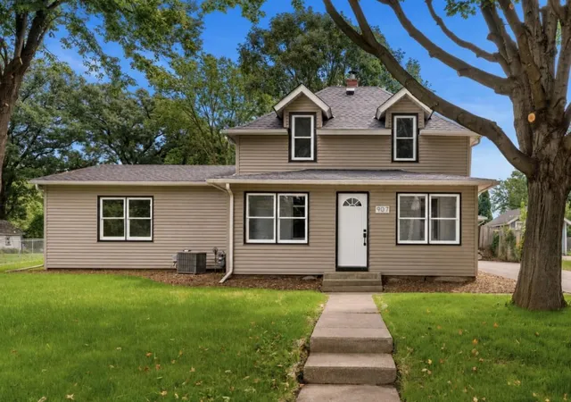Photo 1 of Sale Pending at 907 Willow St S, Faribault, MN 55021 | MLS# 7134853 | Listing updated on 2026-09-13