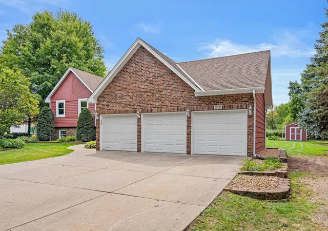 Photo 3 of Single family home for sale at 10121 Kahler Ave Ne, Otsego, MN 55362 | MLS# 7134862 | Listing updated on 2026-09-19