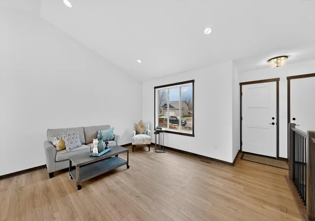 Photo 4 of Single family home for sale at 6222 Cody Pl Nw, Rochester, MN 55901 | MLS# 7134875 | Listing updated on 2026-08-28